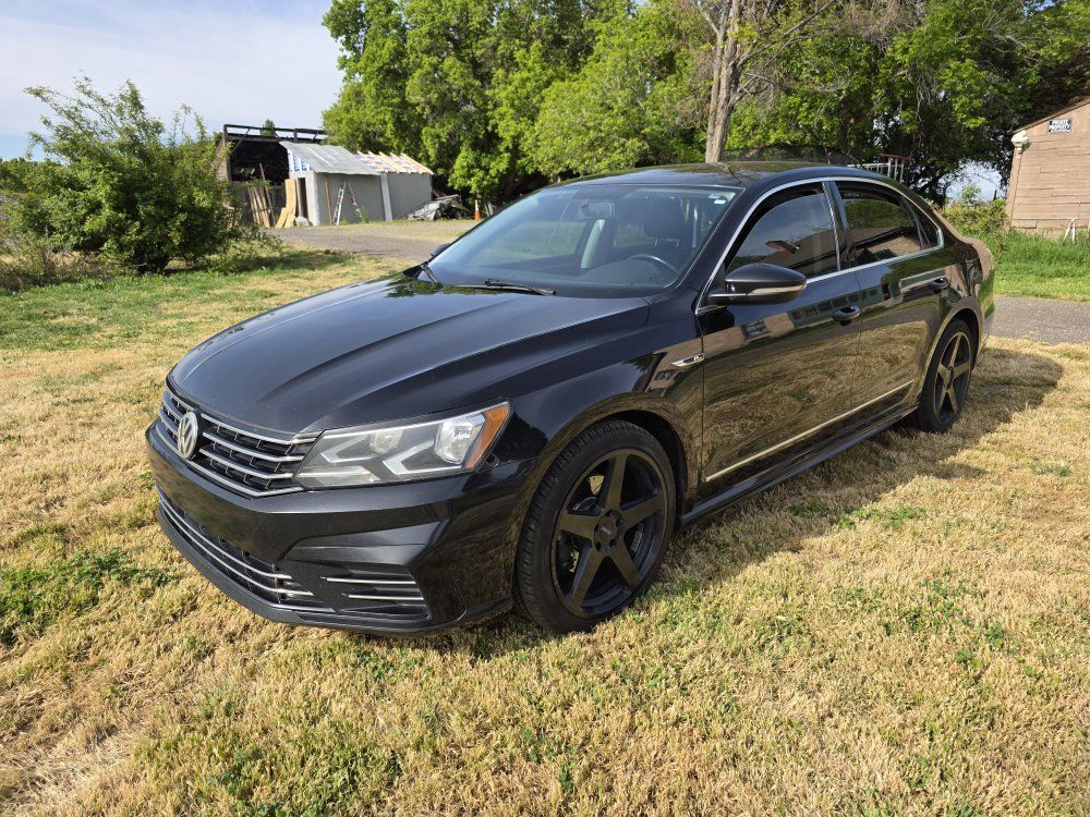 2017 Volkswagen Passat 1.8T R-Line