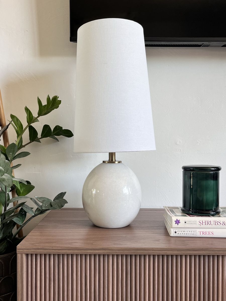Table lamp