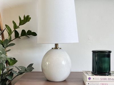 Table lamp