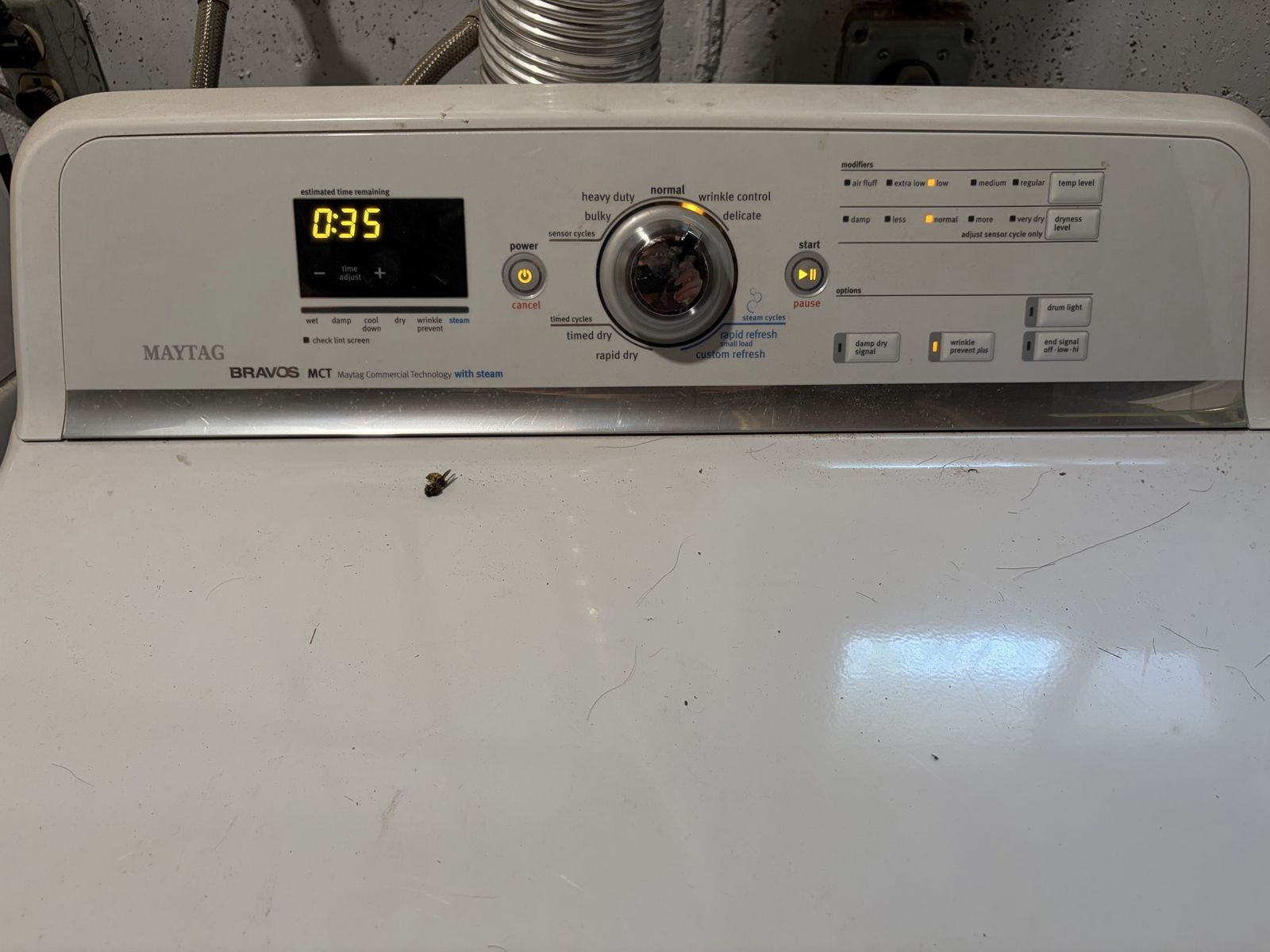 Main image 3