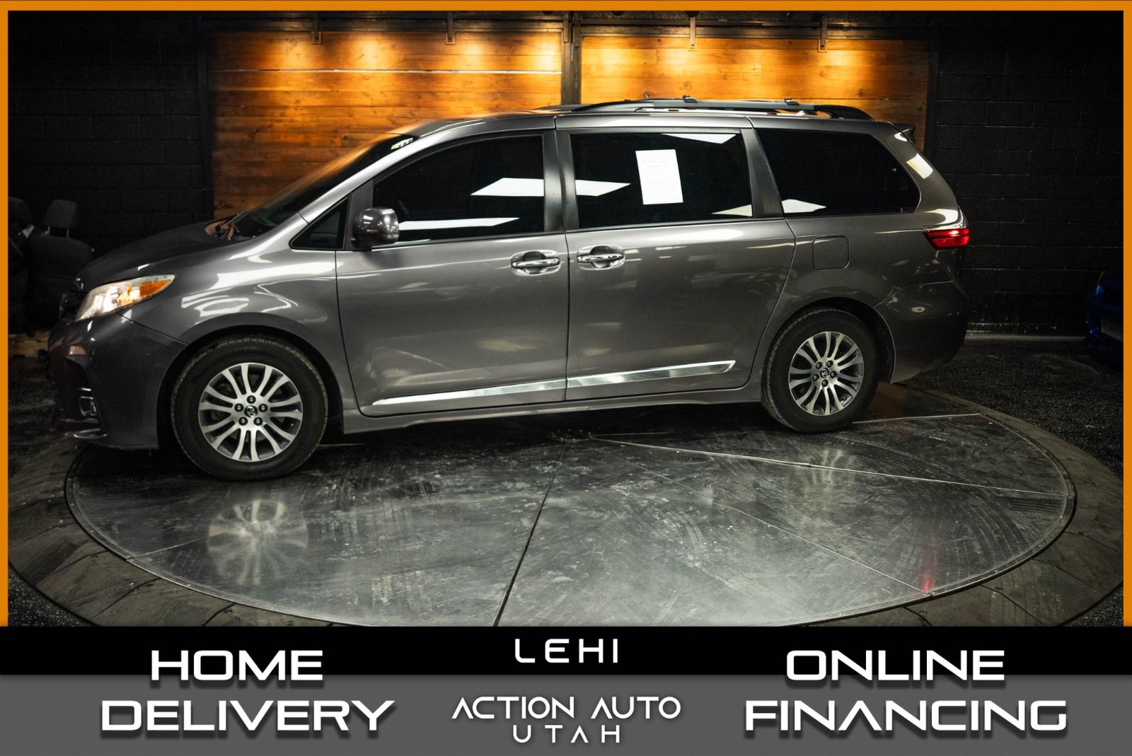 2019 TOYOTA SIENNA XLE 8-Passenger