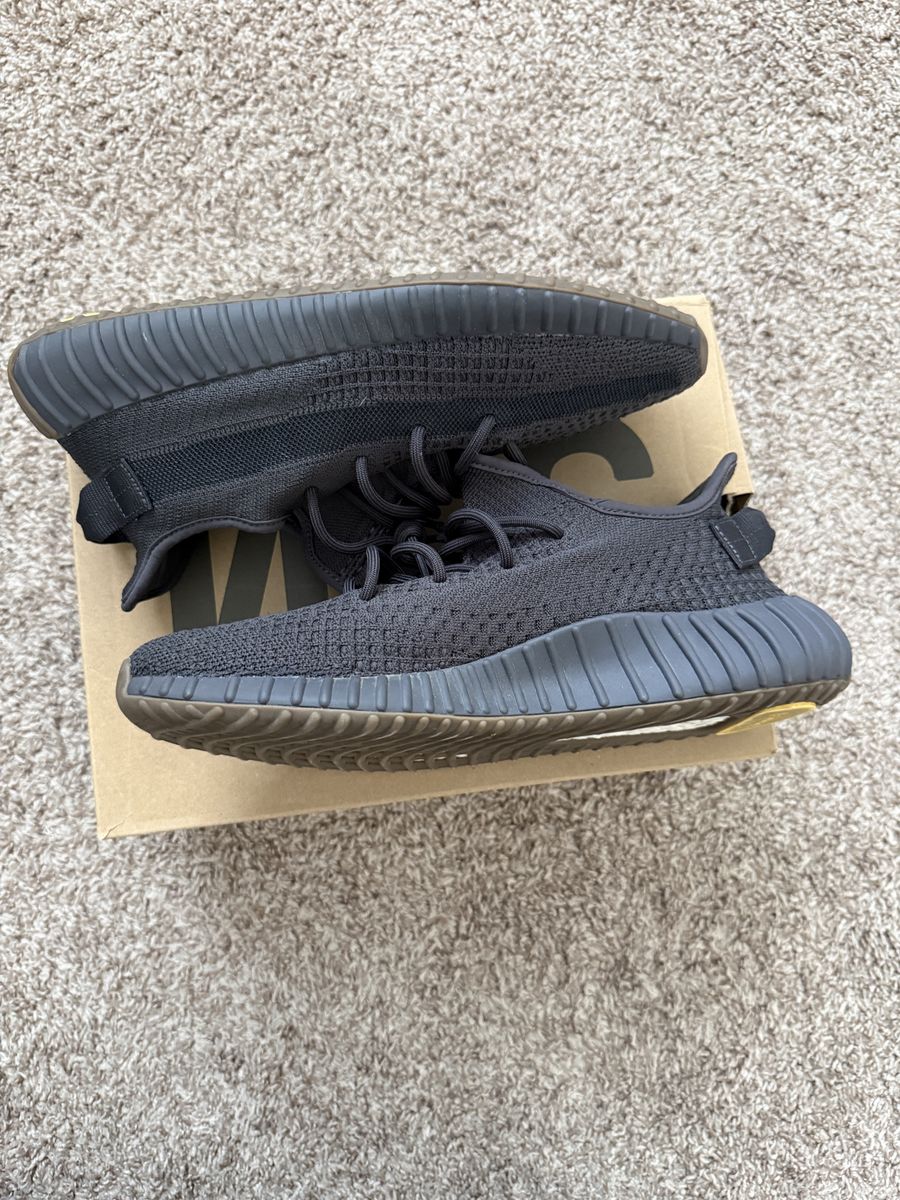 adidas Yeezy Boost 350 V2 Cinder  Black/Gum