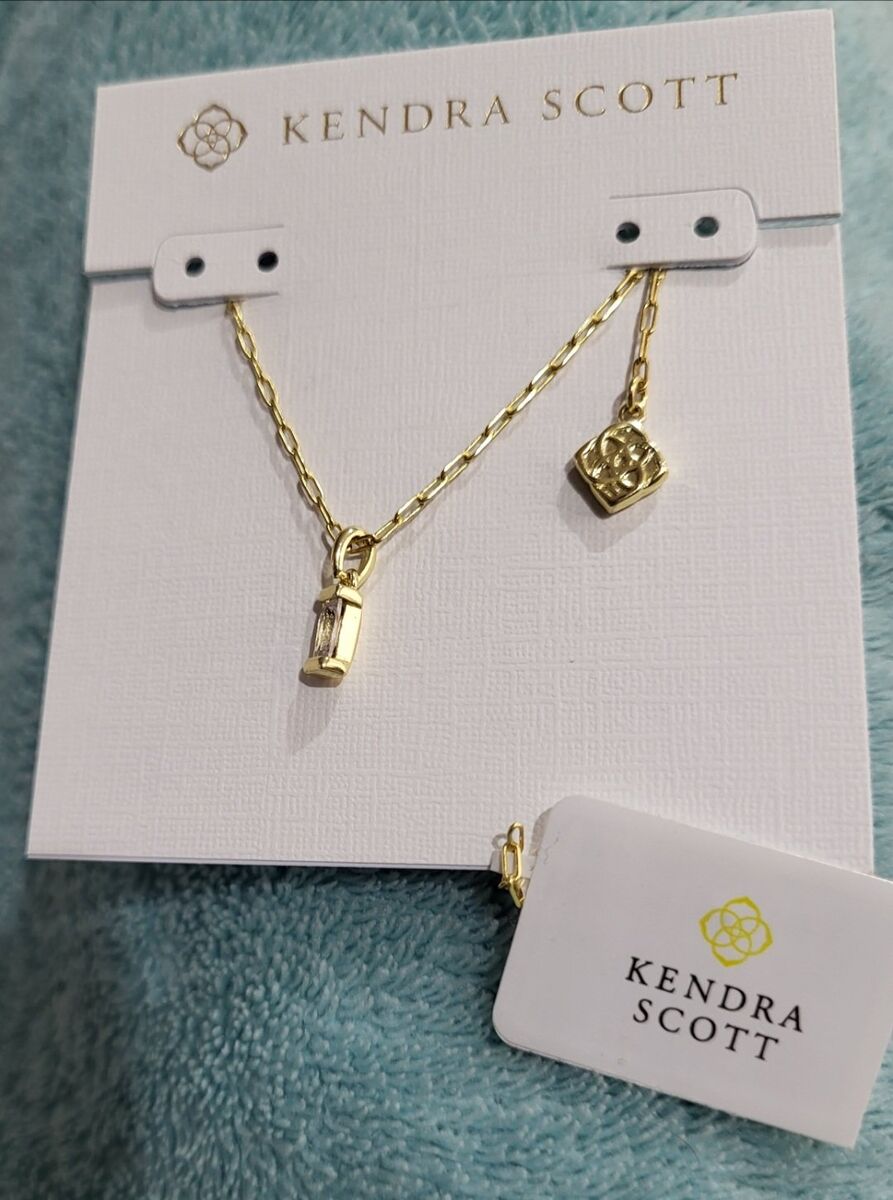 **NEW CRYSTAL PENDANT NECKLACE**