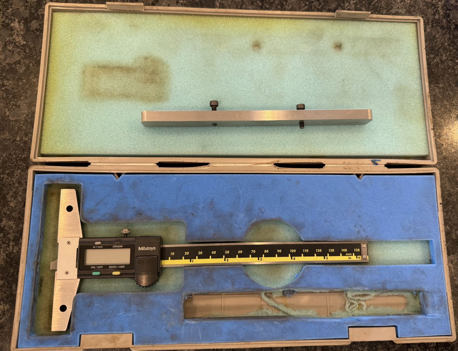 Mitutoyo Blade Style Digital Depth Gauge Caliper