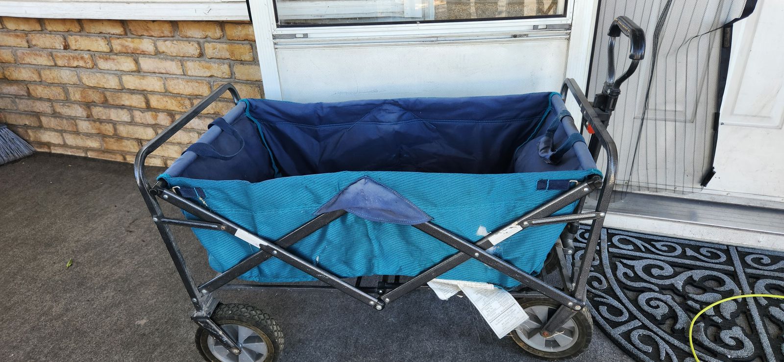 Folding wagon for easy storage,  no flat tires