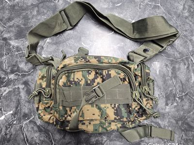 Camo Waist Bag / Fanny Pack with Adjustable Strap and Multiple Pockets