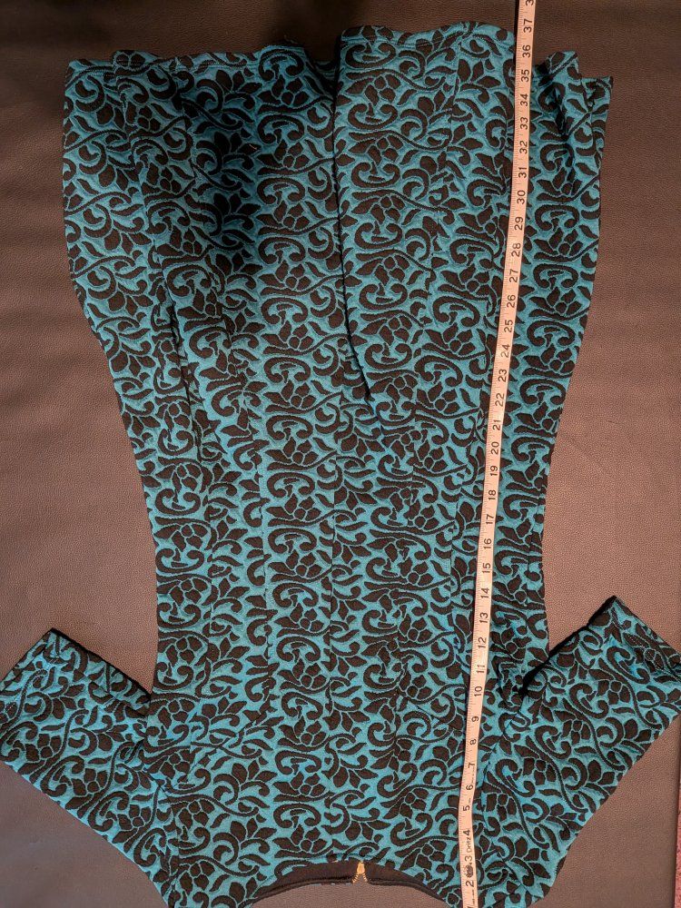 Main image 7