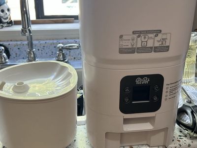 Pet feeder and water fountain