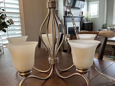 Beautiful kitchen or entry way Chandelier
