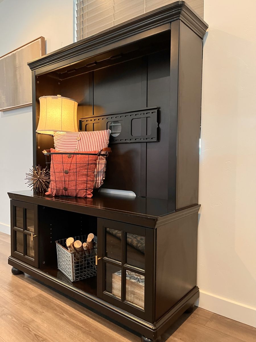 TV Hutch/Entertainment Center