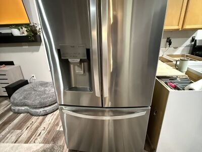 LG Stainless Steel French Door W/ice And water