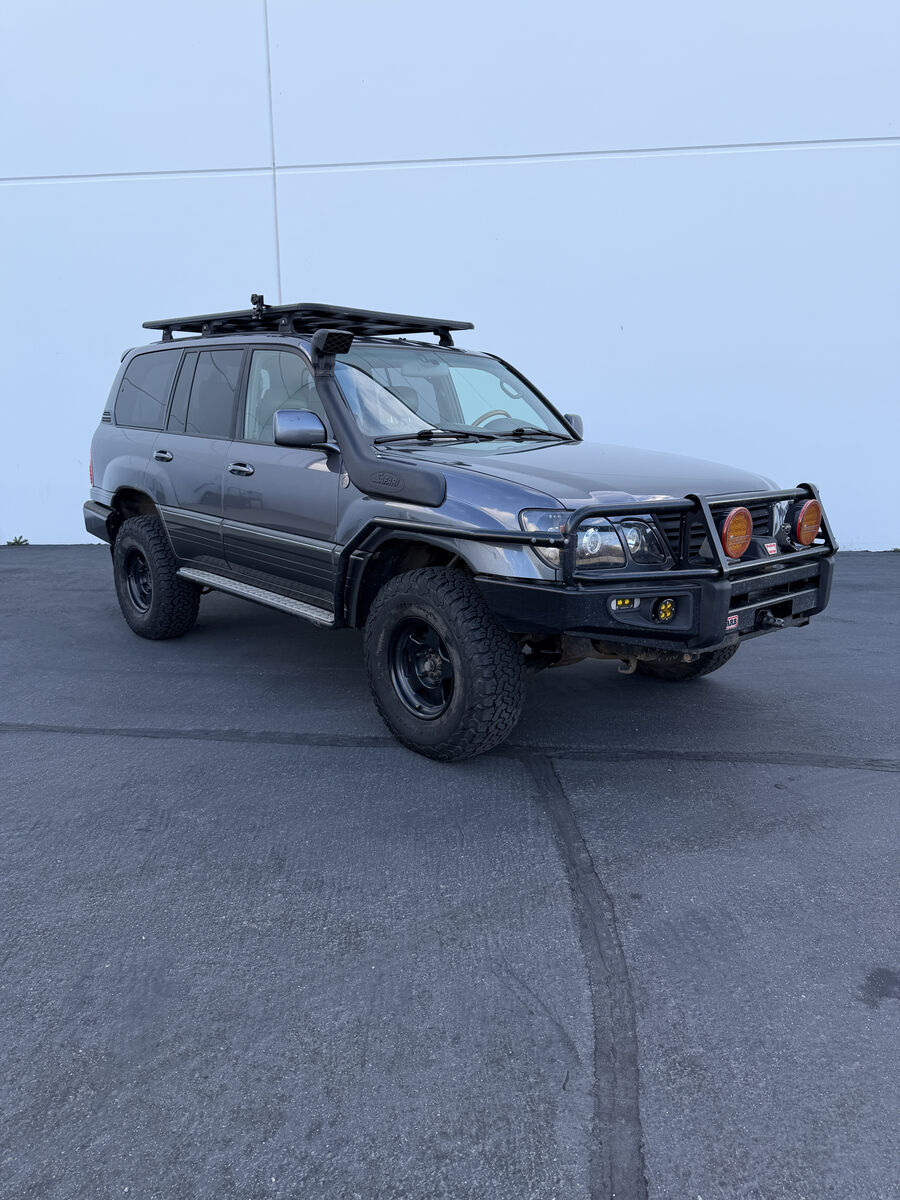 2004 LEXUS LX 470