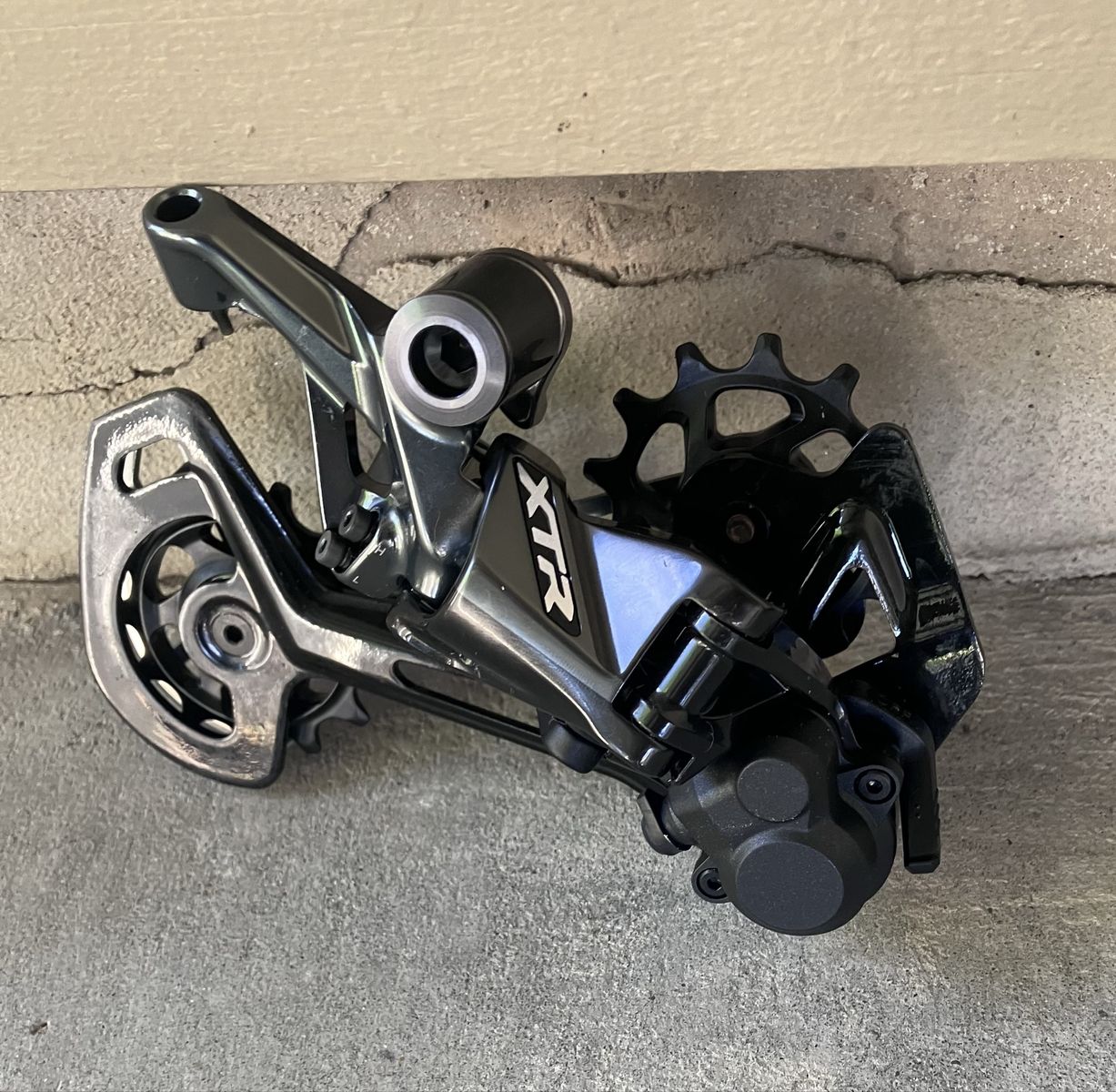 Shimano XTR M9100 Shadow RD+ Rear Derailleur 12-Speed SGS Long Cage MTB