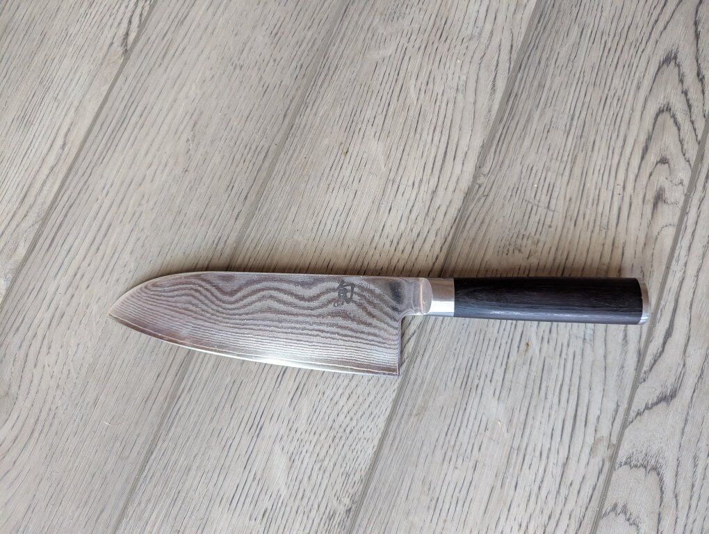Shun Classic Wide Santoku 7 1/2, VG-Max Damascus