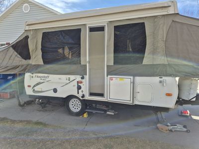 Flagstaff pop up trailer