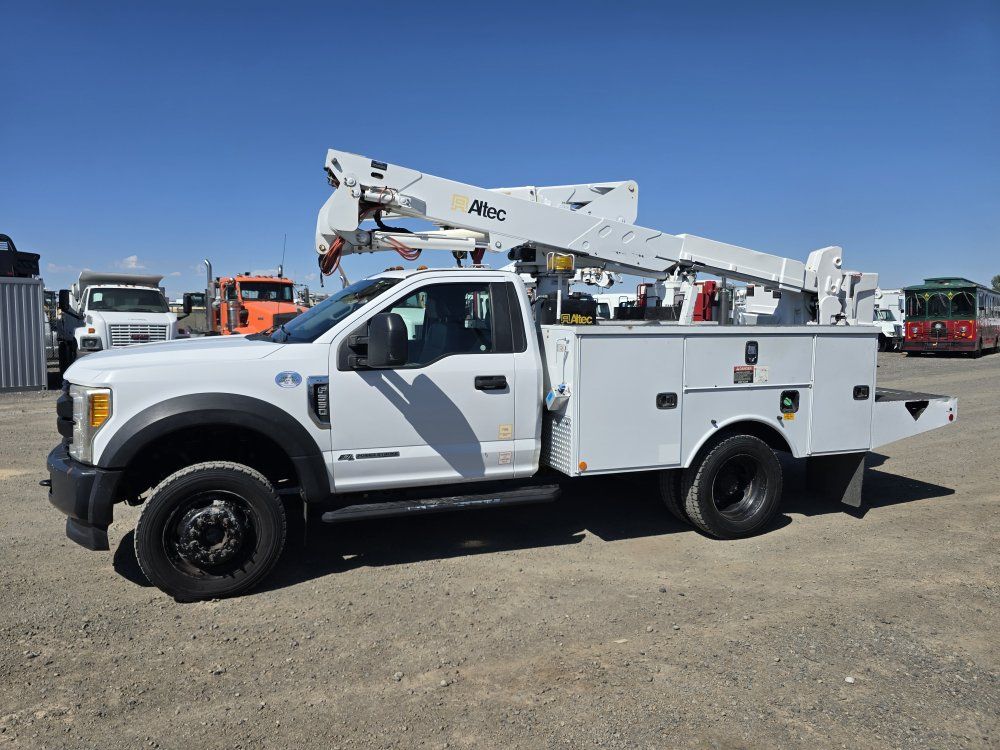 2017 Ford F-550 42' 4wd Bucket Truck 87k Miles