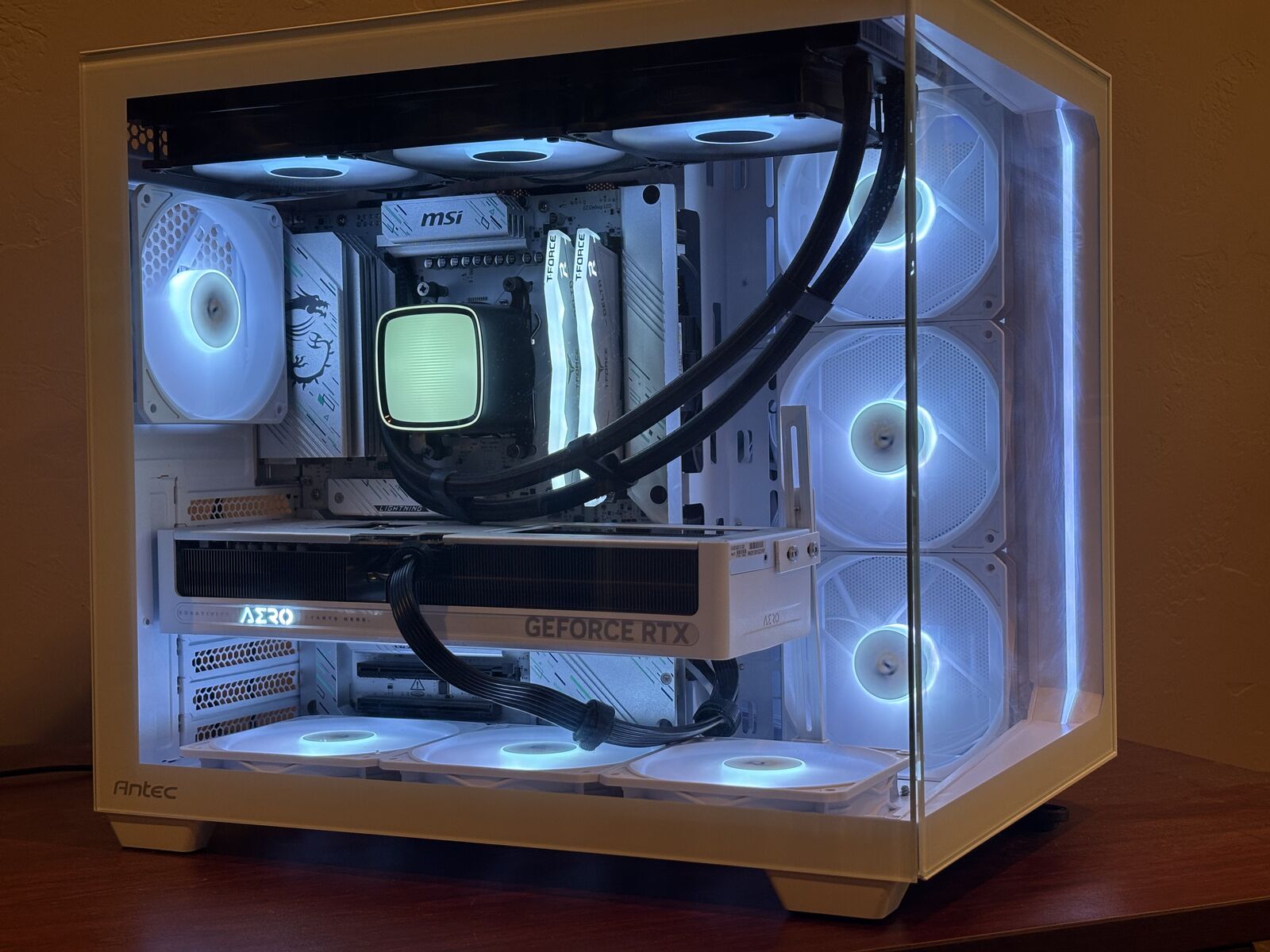 Zero Cable White PC - RTX 5070, 9600X