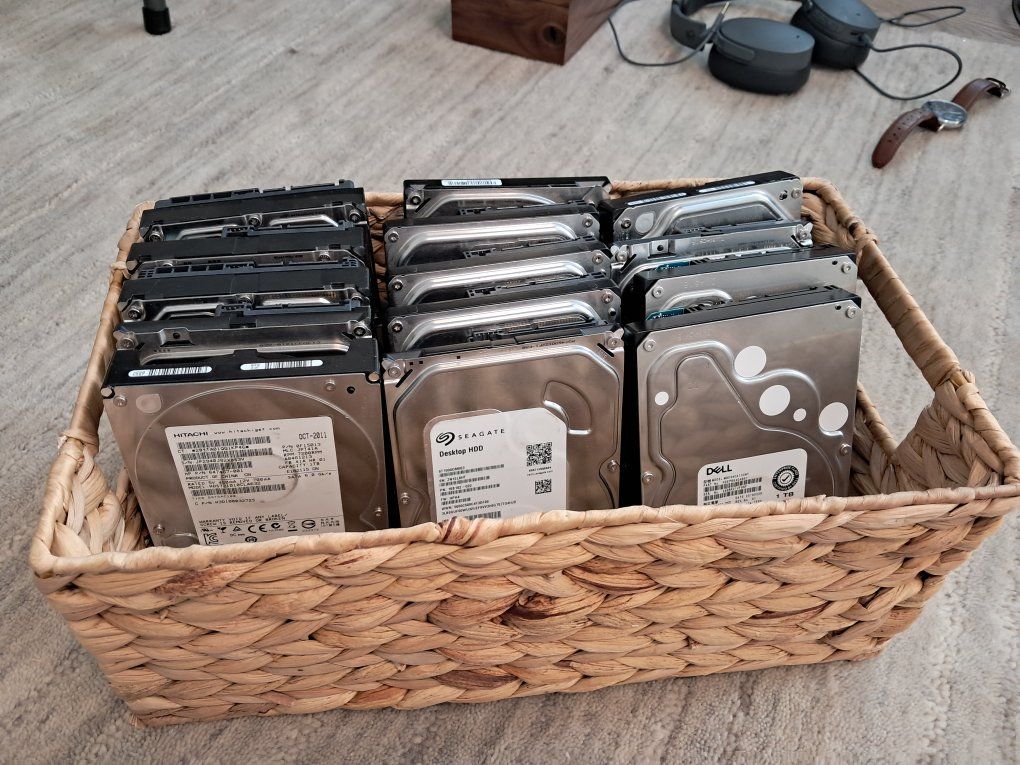 $7 each Lot of 14 1TB Used 3.5" Internal Hard Drives - Seagate, Toshiba, Hitachi, Dell