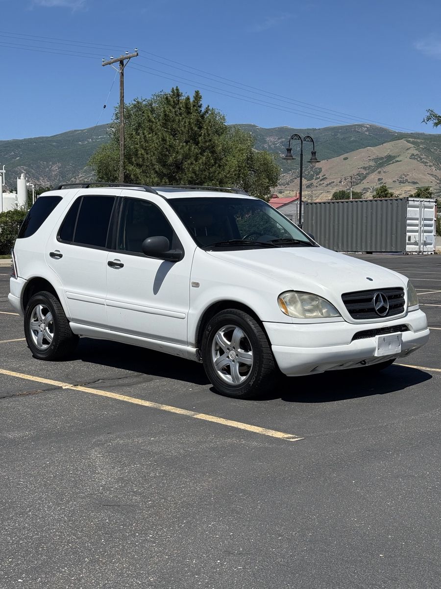 1999 Mercedes-Benz M-Class ML 430