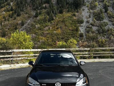 2016 VOLKSWAGEN GOLF GTI Autobahn