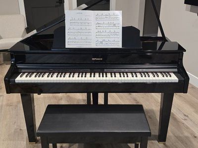 Roland CG-1 Baby Grand Electric Piano