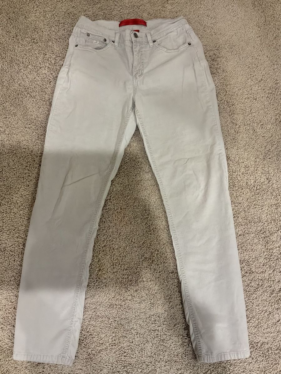Main image 4