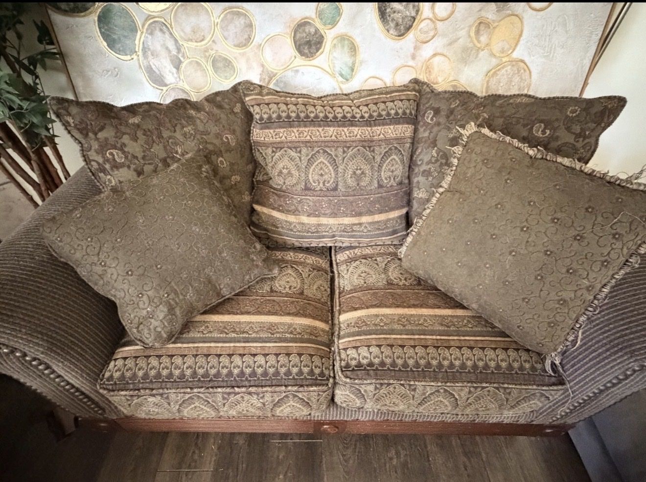 Need Couch & Loveseat Gone ASAP. New couches comin