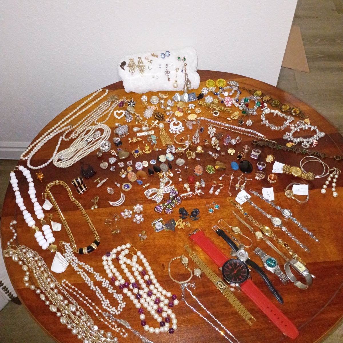 Jewelry lot