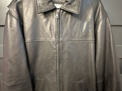 Genuine Black Leather Coat Sz mens L, very nice