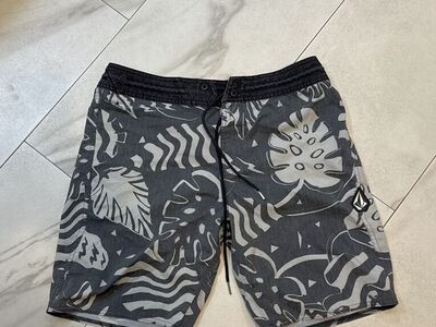 Size 30 Volcom Swim Shorts