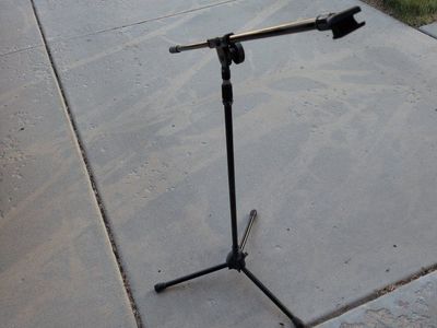 Microphone Stand w/Boom