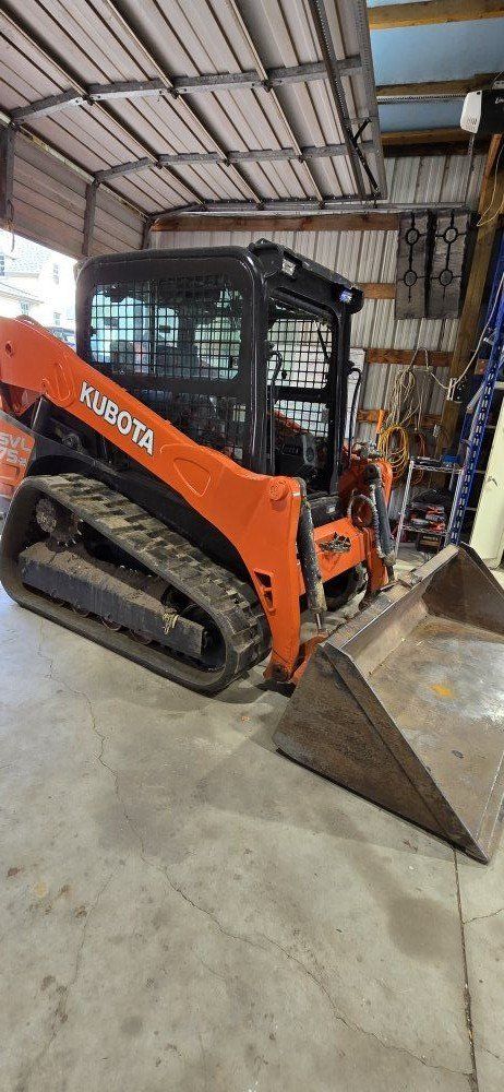 Kubota Skid Steer SVL75-2