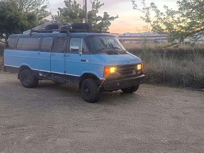'87 Dodge 1ton van 4x4 has a 360v8 automatic trans $1200