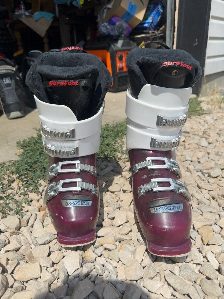 Lange X7 Women’s Ski Boots 24.5