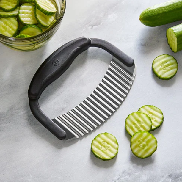 Pampered Chef Crinkle Cutter