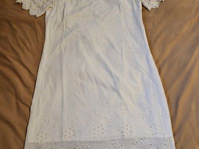 **NEW WOMEN'S EYELET DRESS**
