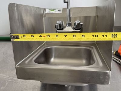 Hand sink