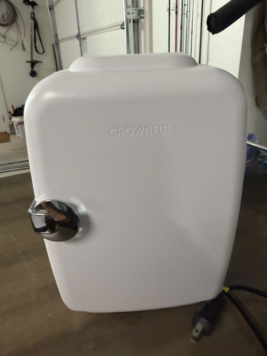 CROWNFUL Mini Fridge / Cooler & Warmer