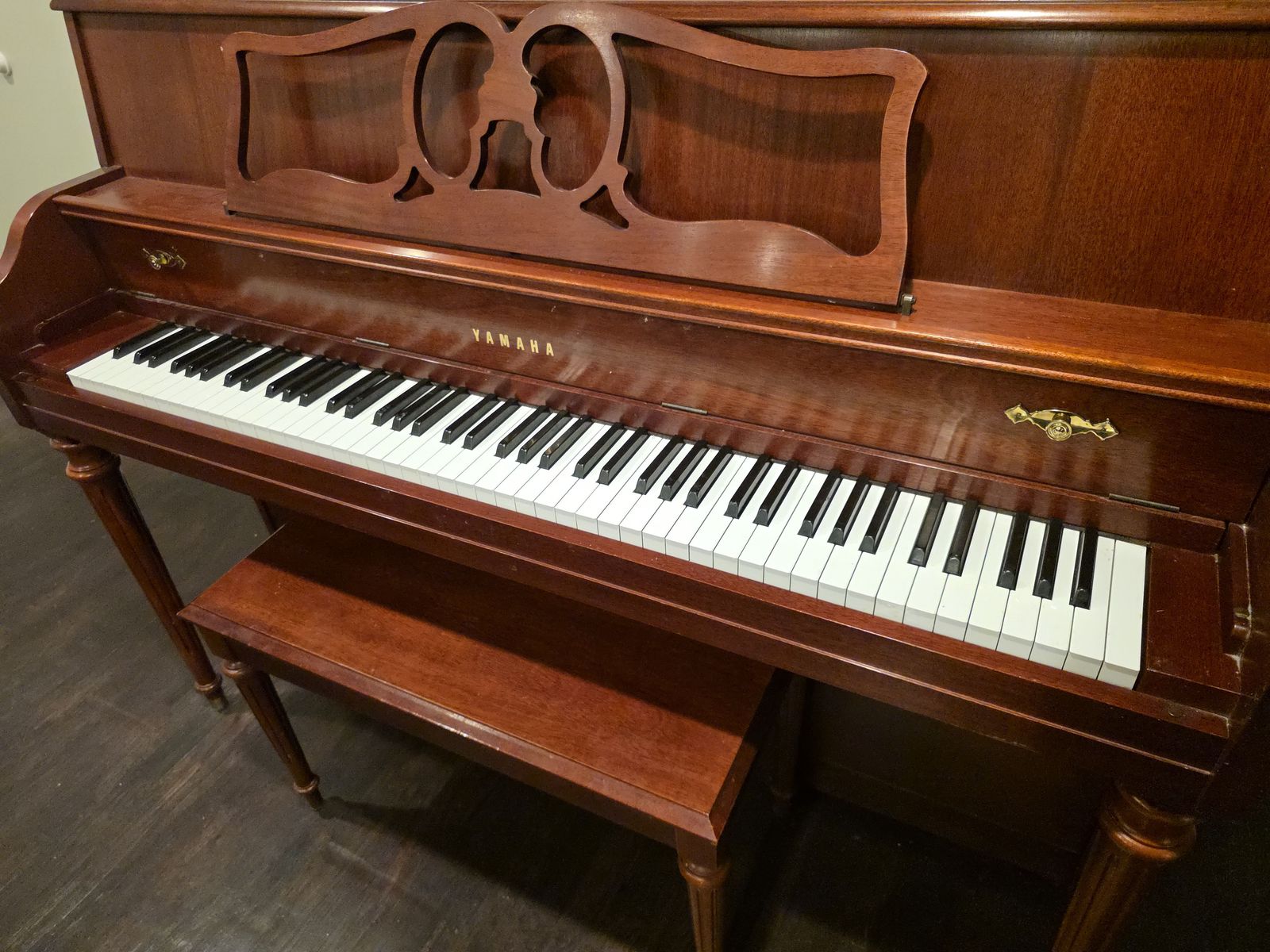 Yamaha M500S Console Piano - Great Condition