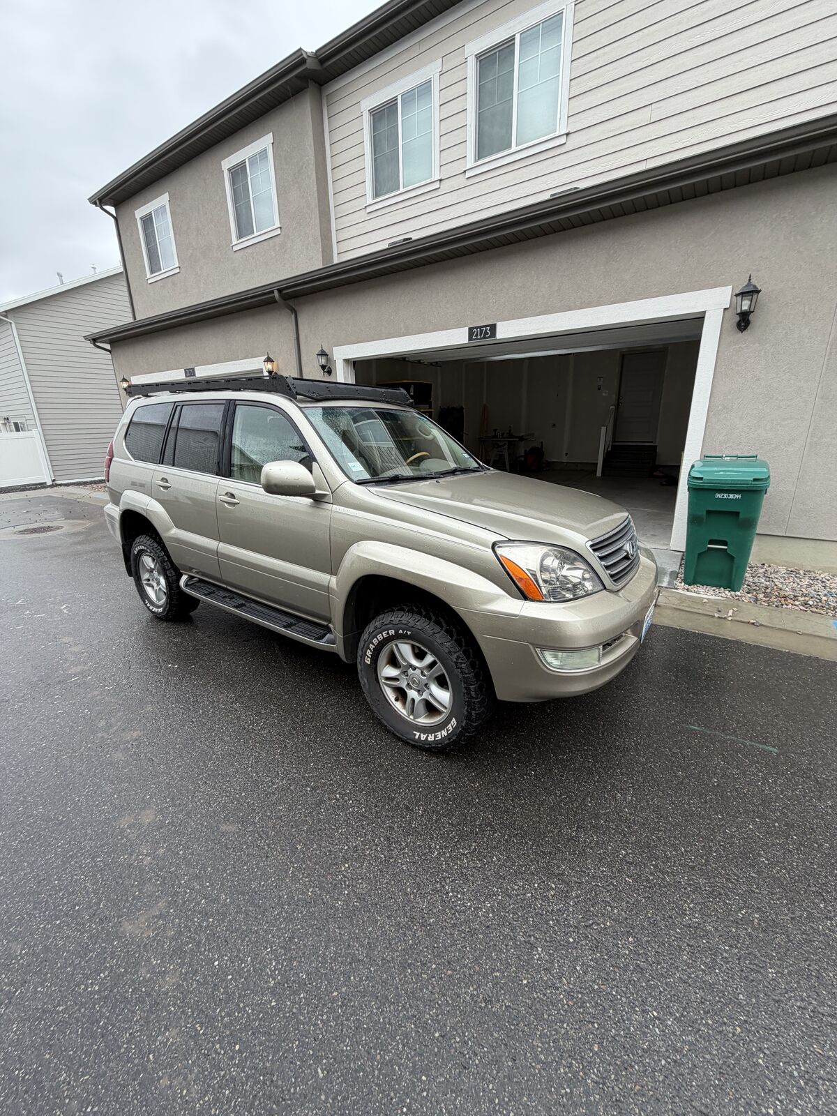 2005 LEXUS GX Base