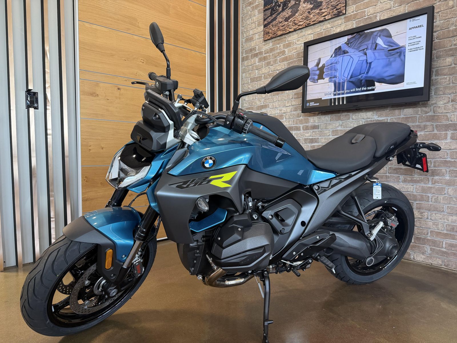 2026 BMW R 1300 R