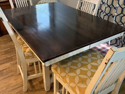 Dining Leaf Table and Chairs Set