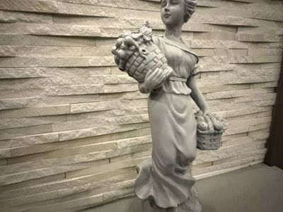 Classical Garden Lady Statue