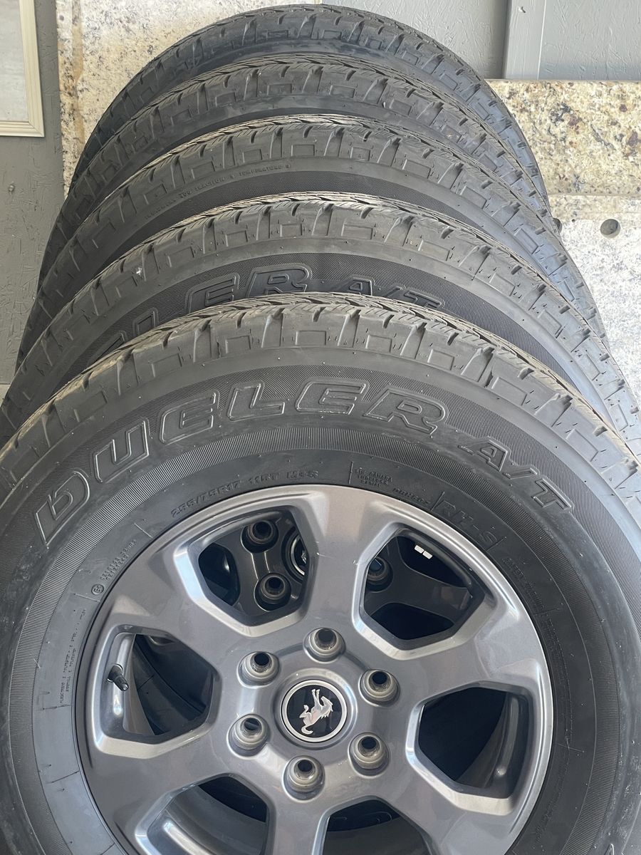 Bridgestone Dueler A/T 255/75R17 Tires and Bronco Wheels - Set of 5