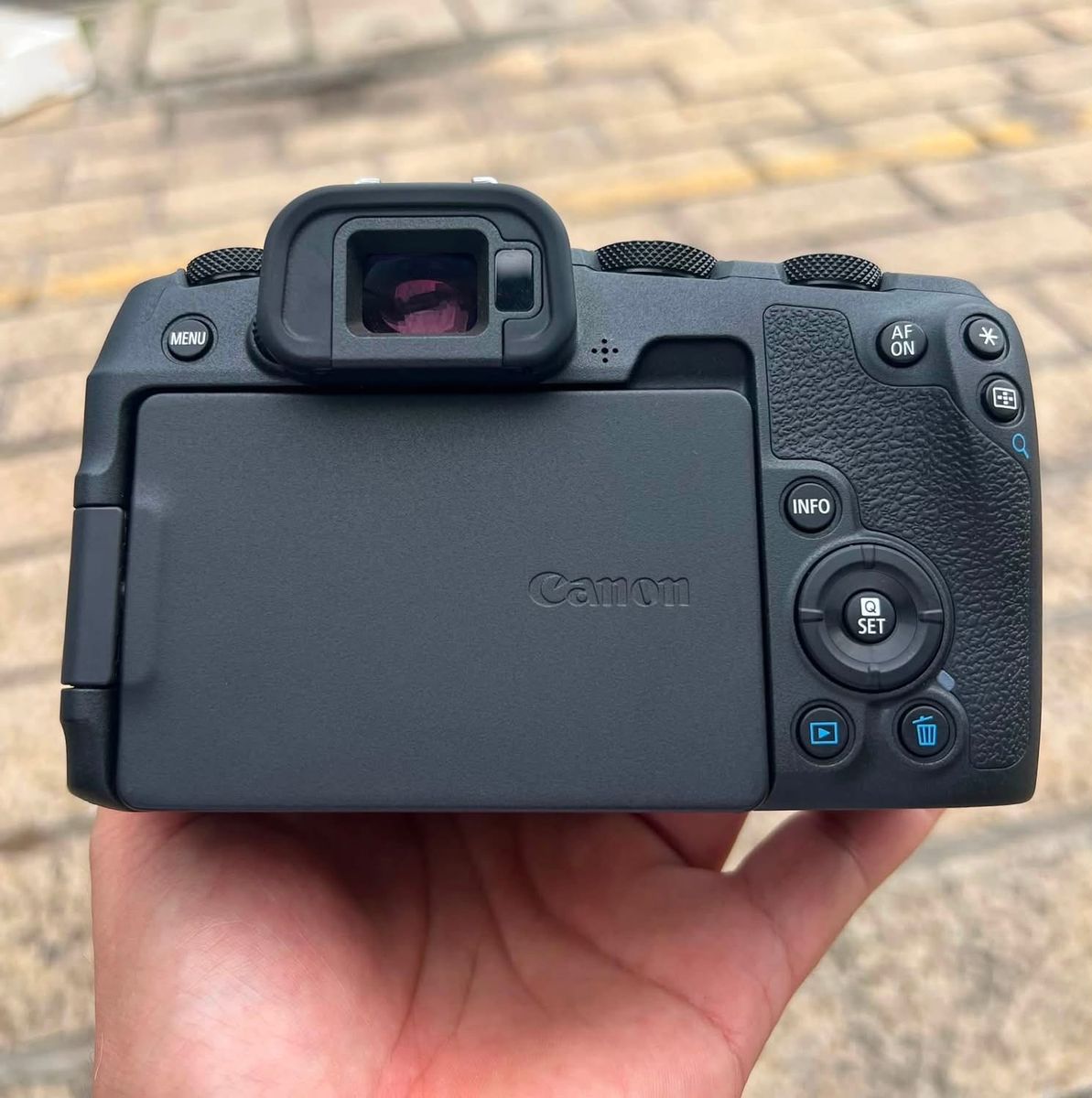 Canon rp, rf 24-105mm stm f4-7.1