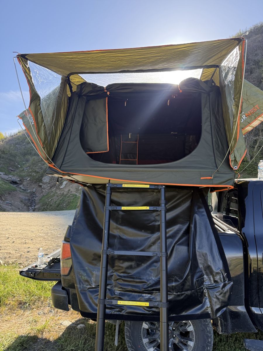 Roof top tent