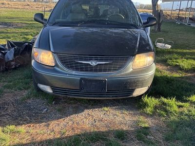 2004 CHRYSLER TOWN AND COUNTRY