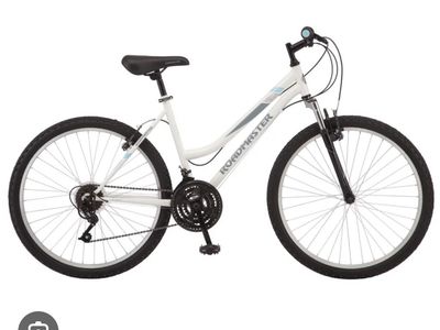 Roadmaster Granite Peak 26” Mountain Bike - White with Accessories