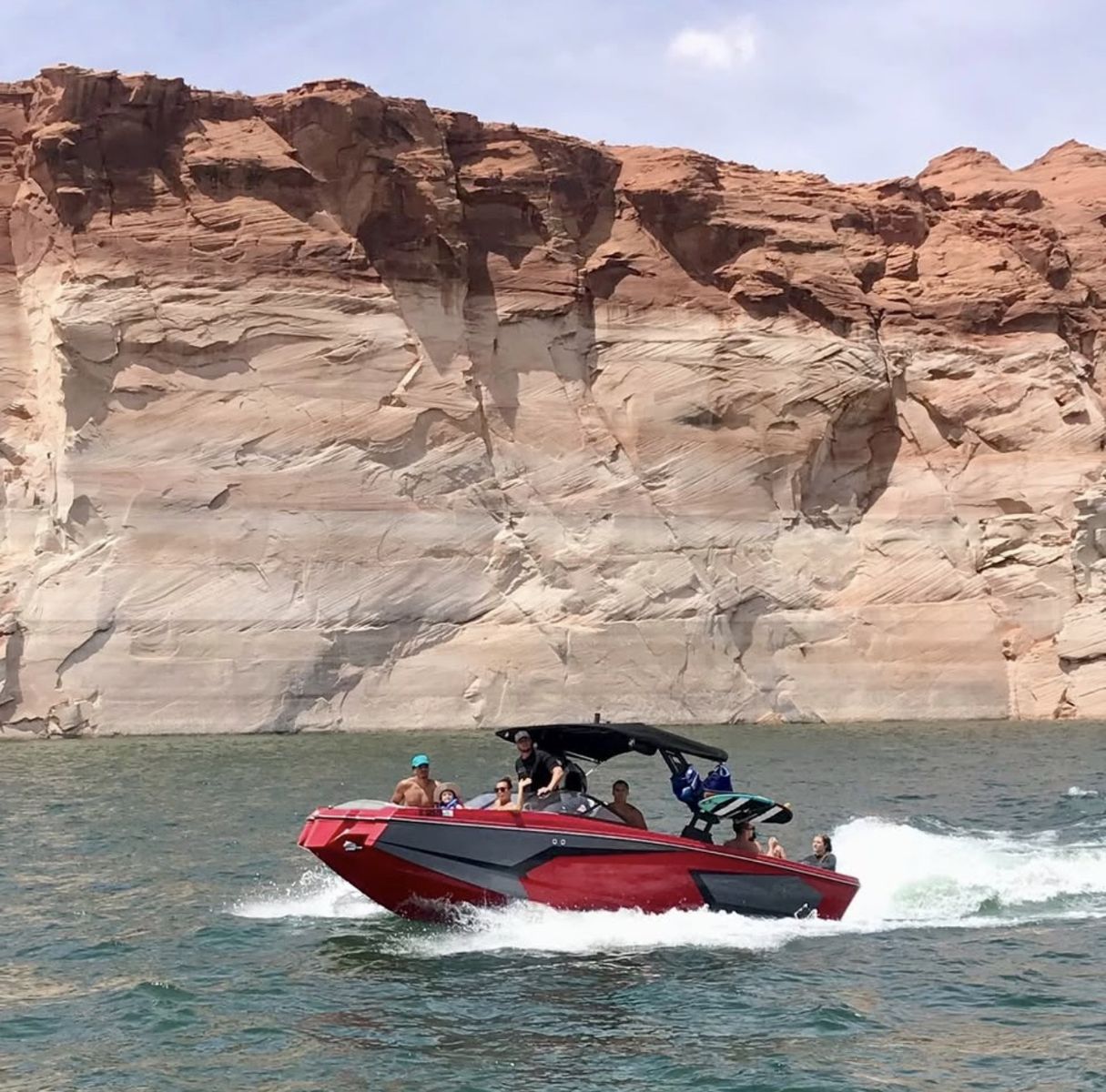 Heyday WT Surf wake boat rentals