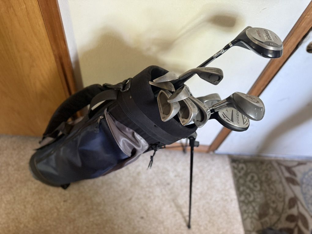 Left Handed golf clubs And Bag